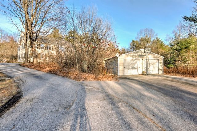 474 Valley Road, Barre, MA 01005