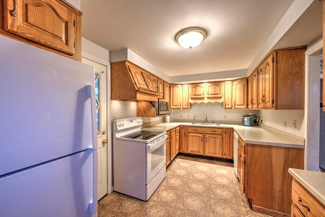 474 Valley Road, Barre, MA 01005