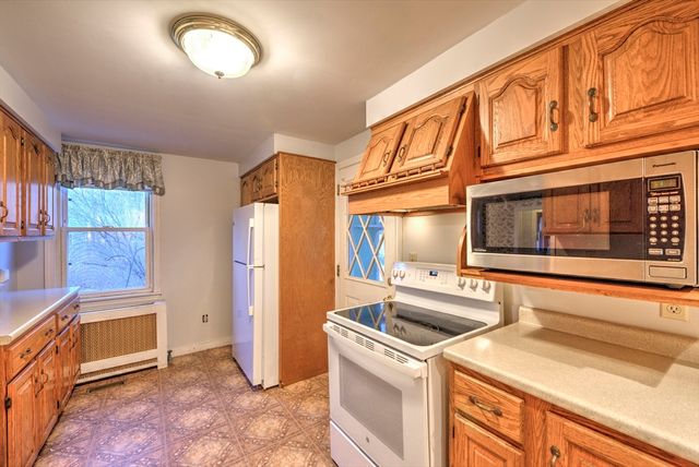 474 Valley Road, Barre, MA 01005