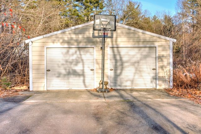 474 Valley Road, Barre, MA 01005