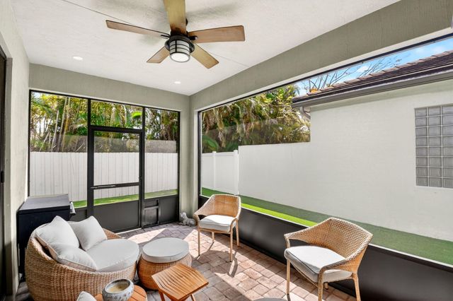7527 Moonrise Drive, Lake Worth, FL 33467