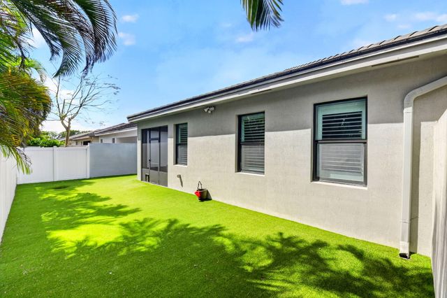 7527 Moonrise Drive, Lake Worth, FL 33467