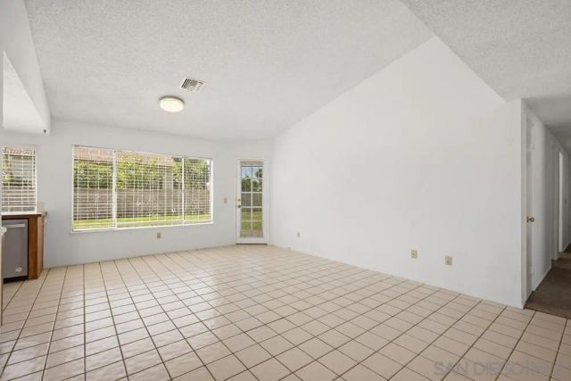 2304 N Apple Ave, Rialto, CA 92377