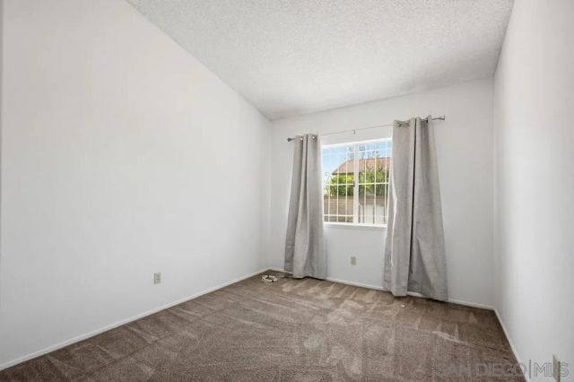 2304 N Apple Ave, Rialto, CA 92377