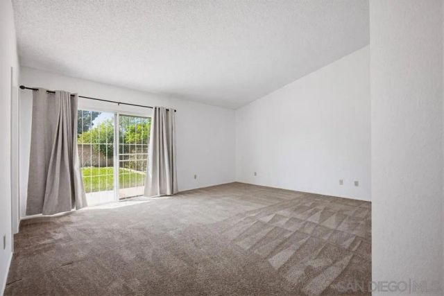 2304 N Apple Ave, Rialto, CA 92377