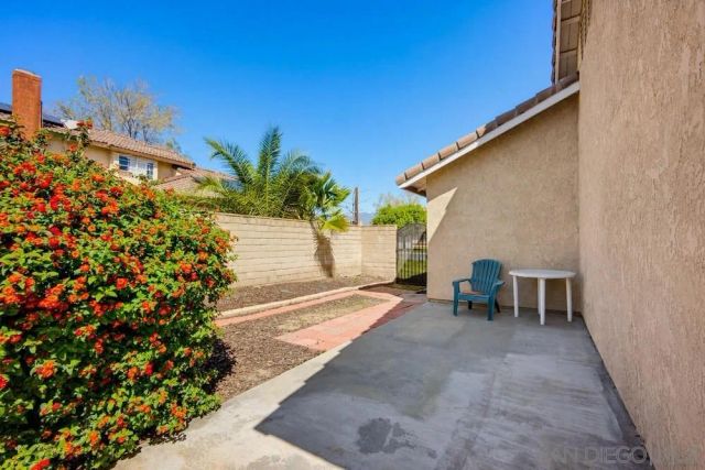 2304 N Apple Ave, Rialto, CA 92377