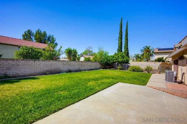 2304 N Apple Ave, Rialto, CA 92377