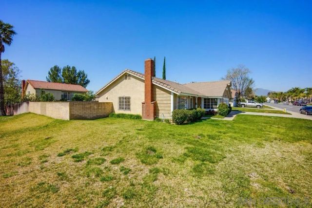 2304 N Apple Ave, Rialto, CA 92377