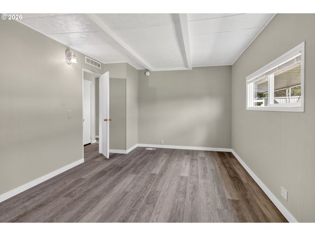 205 S 54TH St 20, Springfield, OR 97478