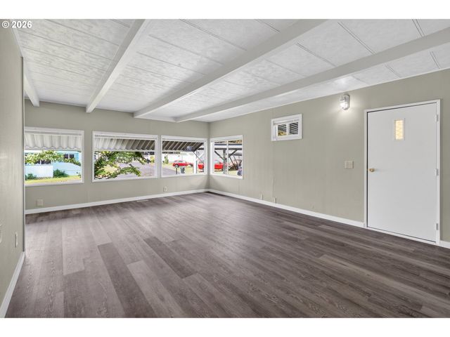 205 S 54TH St 20, Springfield, OR 97478