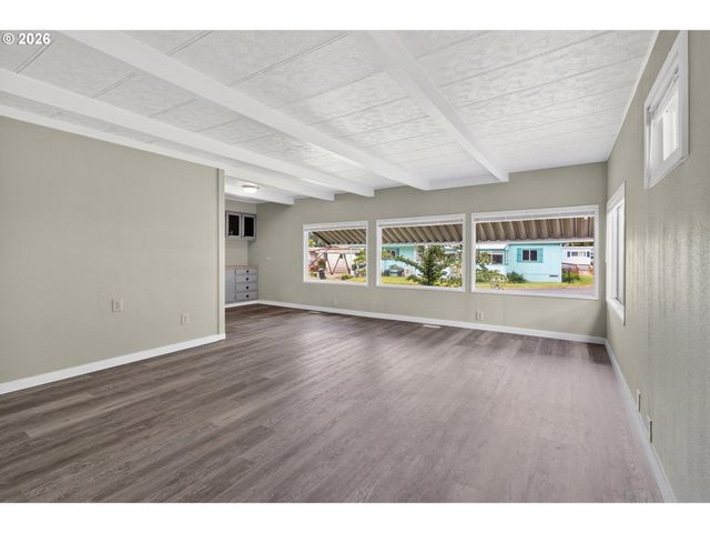 205 S 54TH St 20, Springfield, OR 97478