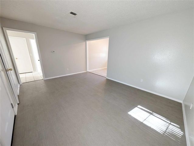 3513 Parkwoods Lane, Midwest City, OK 73110