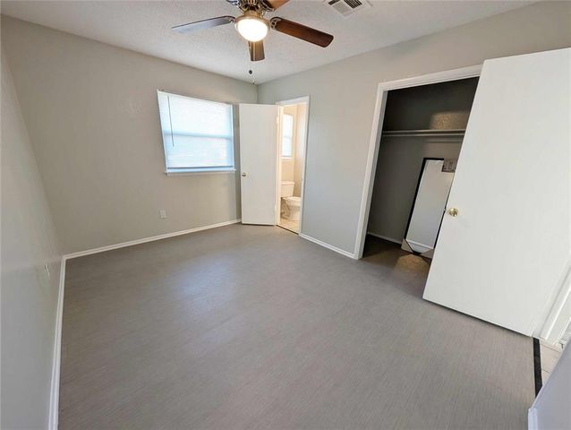 3513 Parkwoods Lane, Midwest City, OK 73110