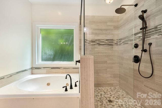10846 Tyler Brook Lane, Charlotte, NC 28227