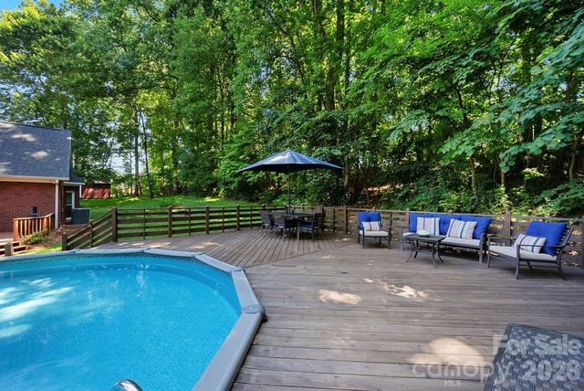 10846 Tyler Brook Lane, Charlotte, NC 28227