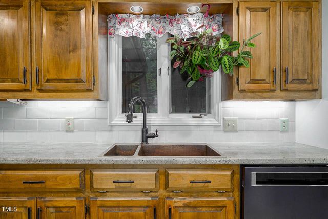 3285 Edinburgh Drive, Sanford, NC 27332