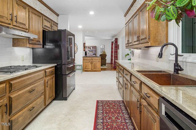3285 Edinburgh Drive, Sanford, NC 27332