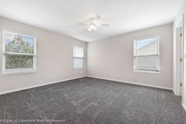 4137 Blackstone Drive 4137, Aurora, IL 60504