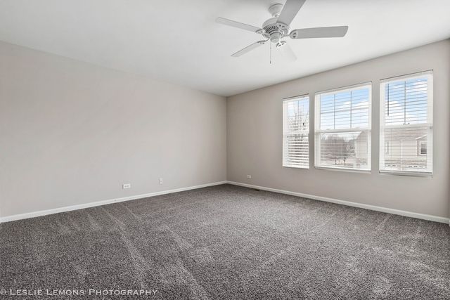 4137 Blackstone Drive 4137, Aurora, IL 60504