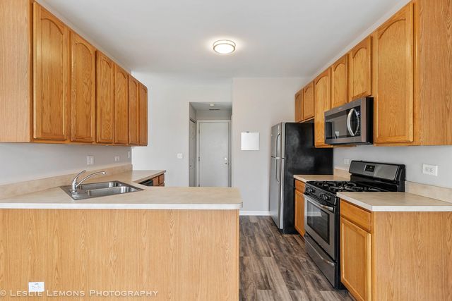 4137 Blackstone Drive 4137, Aurora, IL 60504