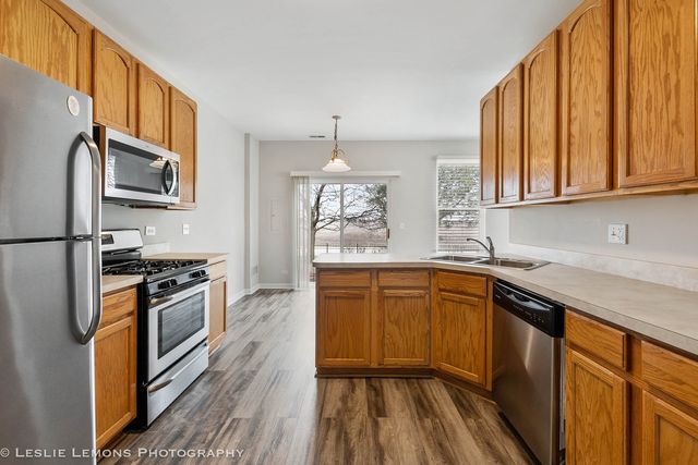 4137 Blackstone Drive 4137, Aurora, IL 60504