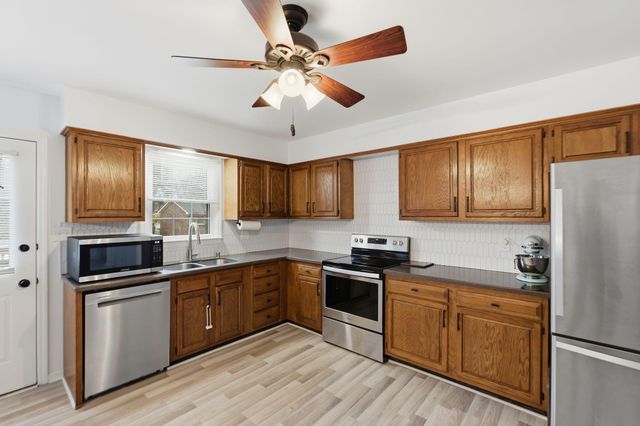 3408 Fox Den Circle, Lexington, KY 40515