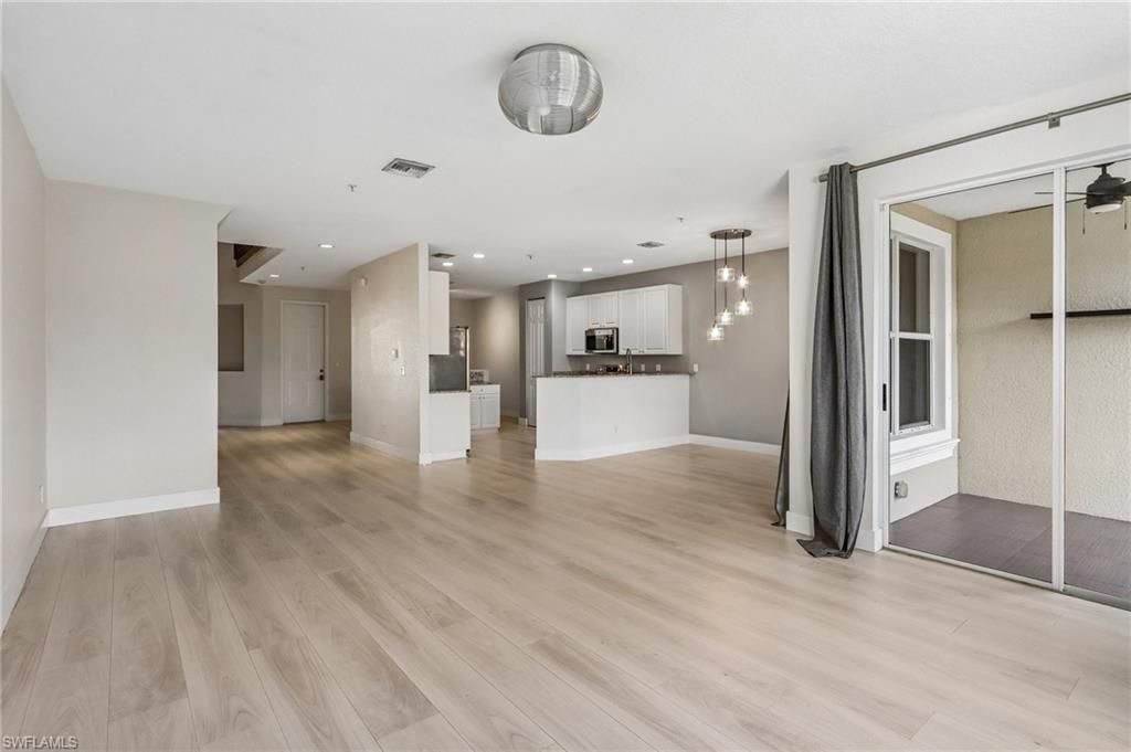 1410 Mariposa CIR 102, NAPLES, FL 34105 — photo 3