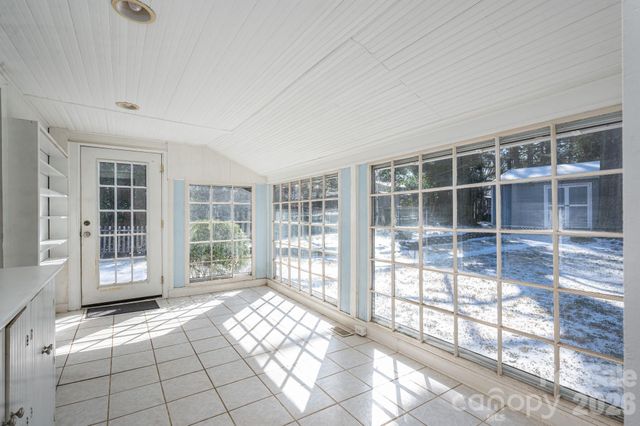 609 Hillcrest Avenue, Gastonia, NC 28052