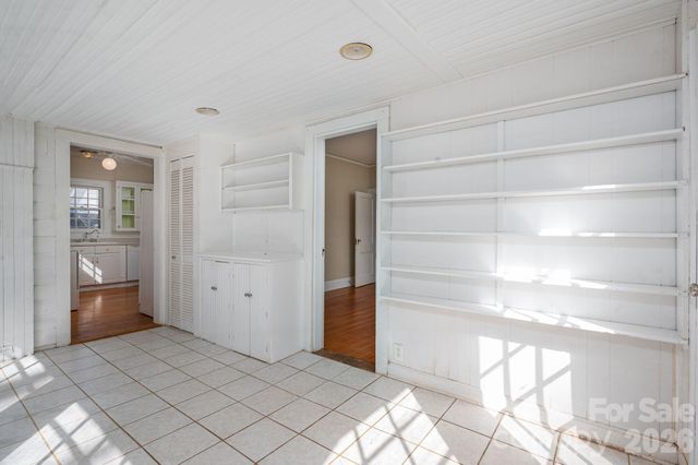 609 Hillcrest Avenue, Gastonia, NC 28052