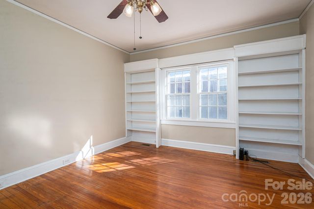 609 Hillcrest Avenue, Gastonia, NC 28052