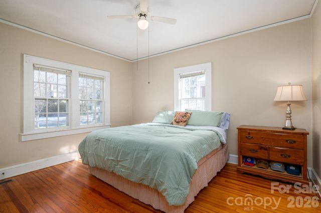 609 Hillcrest Avenue, Gastonia, NC 28052