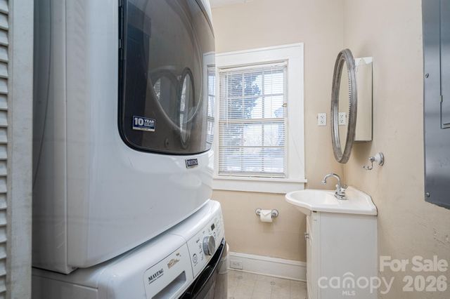 609 Hillcrest Avenue, Gastonia, NC 28052