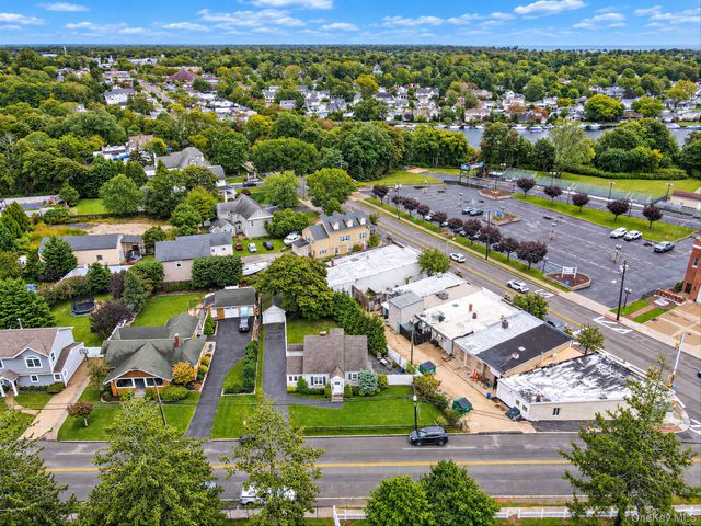 19 Cherry Avenue, West Sayville, NY 11796