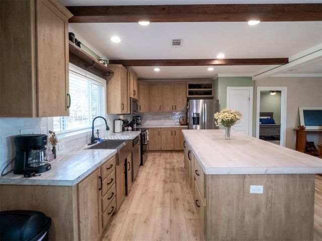 49940 Bob Crouch Drive, Earlsboro, OK 74840