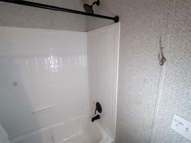 49940 Bob Crouch Drive, Earlsboro, OK 74840