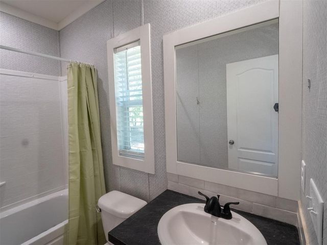 49940 Bob Crouch Drive, Earlsboro, OK 74840