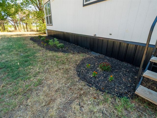 49940 Bob Crouch Drive, Earlsboro, OK 74840