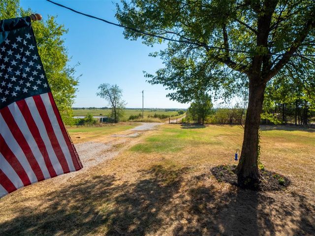 49940 Bob Crouch Drive, Earlsboro, OK 74840
