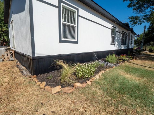 49940 Bob Crouch Drive, Earlsboro, OK 74840