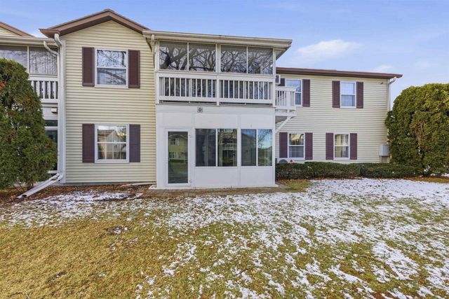 2324 WISCONSIN STREET, Oshkosh, WI 54901