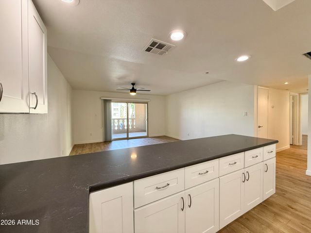 7850 E CAMELBACK Road 209, Scottsdale, AZ 85251