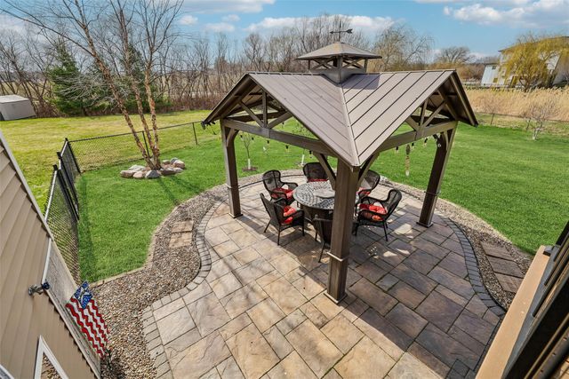 8375 Dakota Drive, West Des Moines, IA 50266