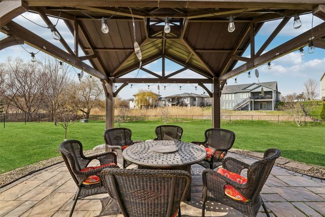 8375 Dakota Drive, West Des Moines, IA 50266