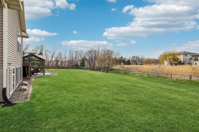 8375 Dakota Drive, West Des Moines, IA 50266