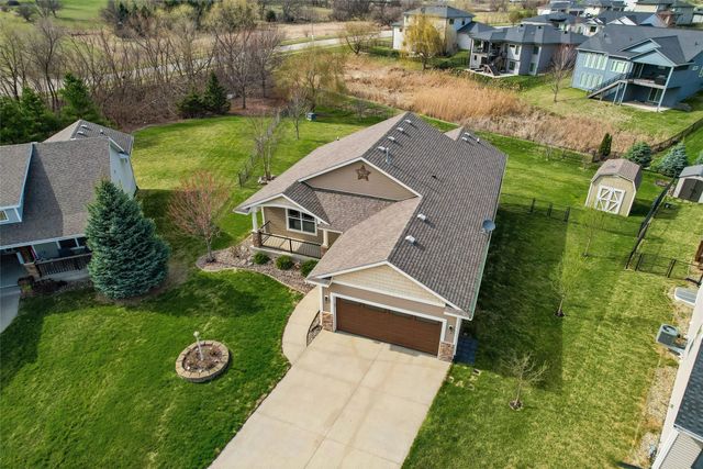 8375 Dakota Drive, West Des Moines, IA 50266