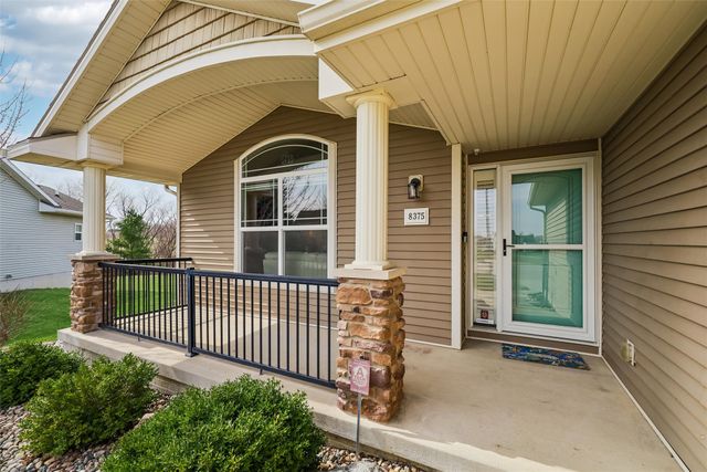 8375 Dakota Drive, West Des Moines, IA 50266