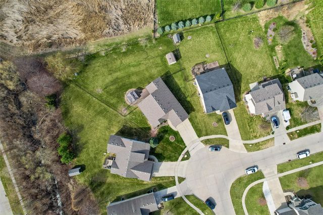 8375 Dakota Drive, West Des Moines, IA 50266