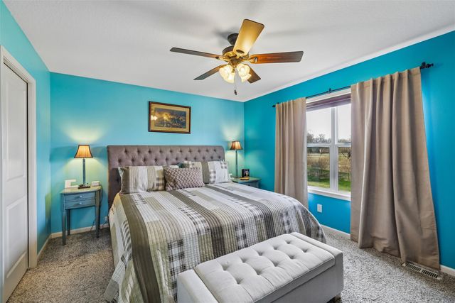 8375 Dakota Drive, West Des Moines, IA 50266