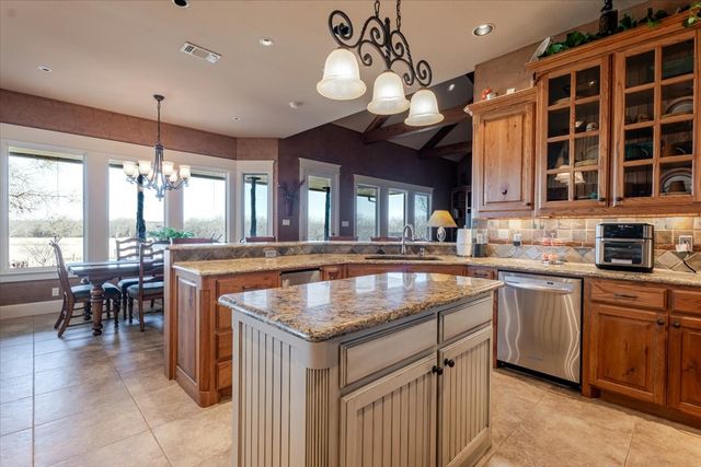 11918 Riek Road !, Krum, TX 76249