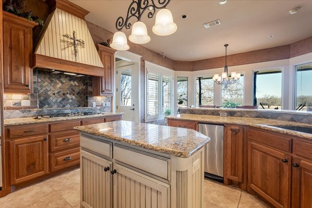 11918 Riek Road !, Krum, TX 76249